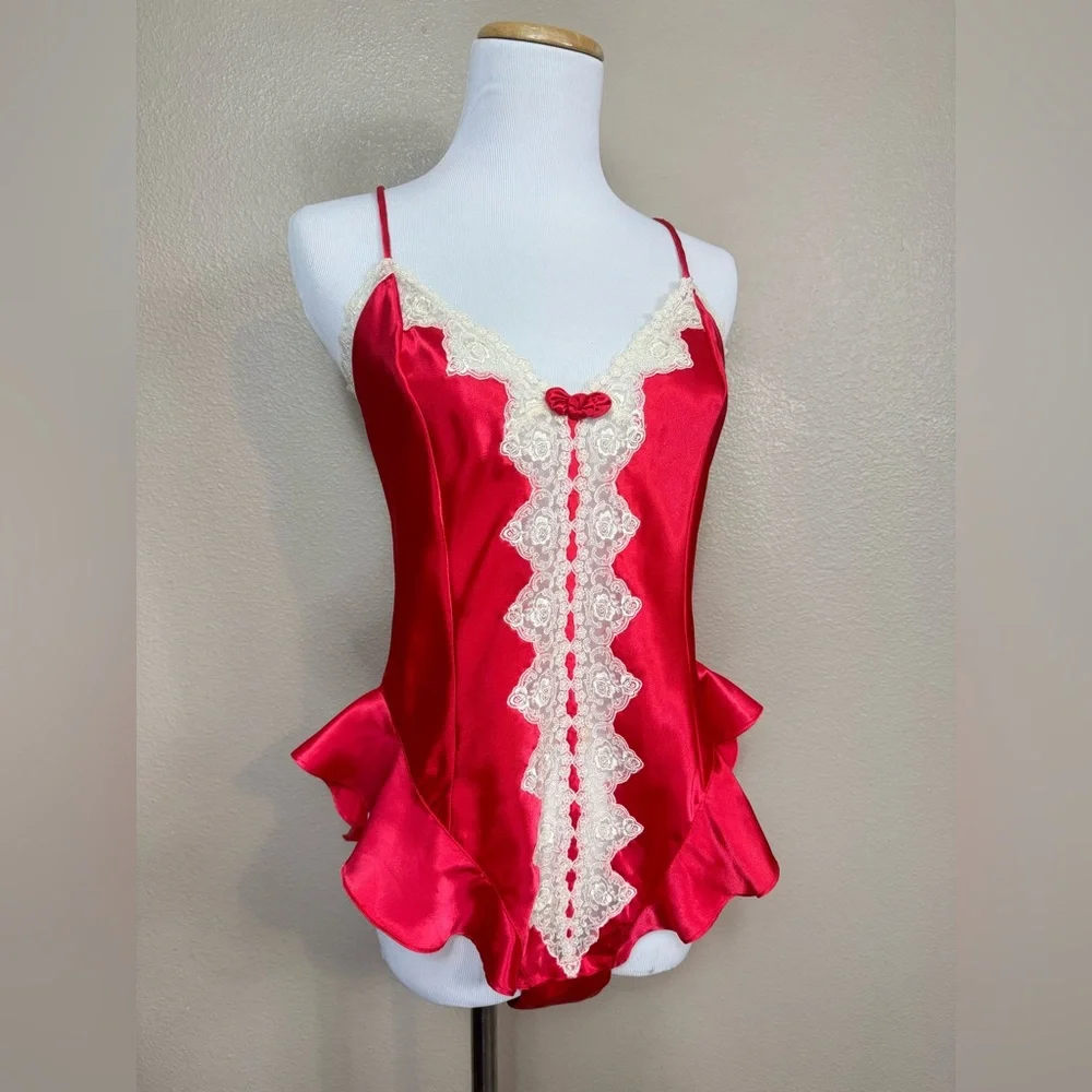 VTG Victoria’s Secret Gold Label Red Satin Lace Teddy White lingerie D